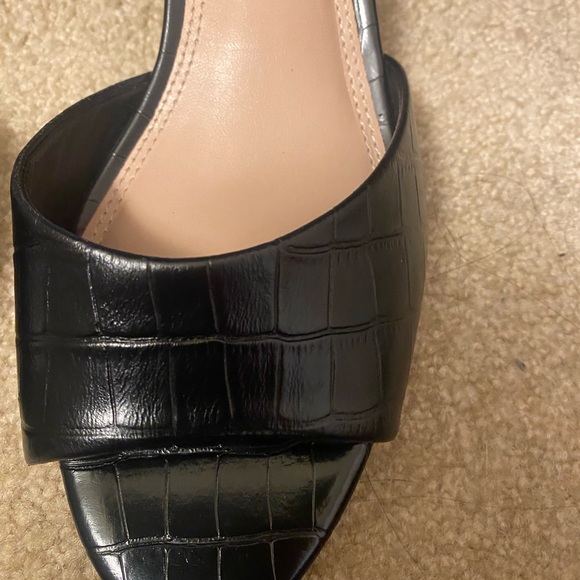Steven by Steve Madden slip on/mule size 8 1/2 croc embossed leather. - Picture 3 of 5